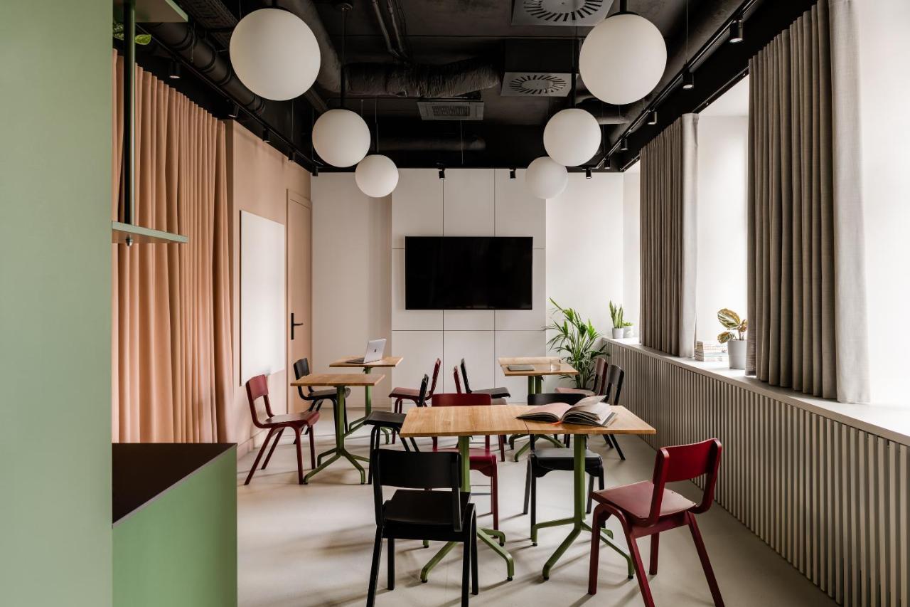 Plantonia Aparthotel Krakow Bagian luar foto
