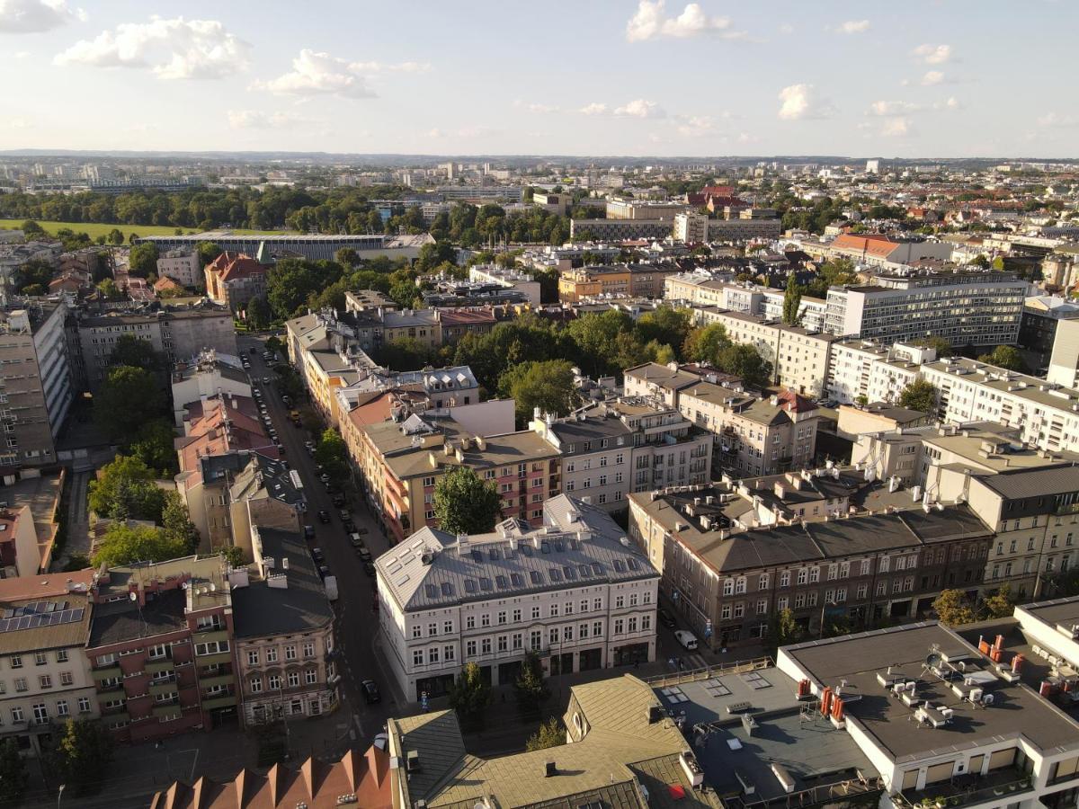Plantonia Aparthotel Krakow Bagian luar foto